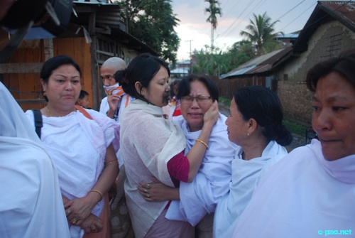 Candle light at Imphal in memory of Richard Loitam  :: 29 April 2012