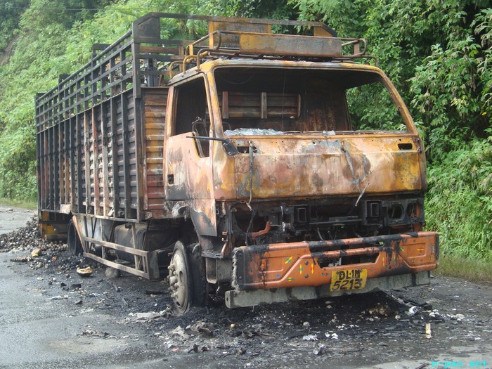 Goods laden truck burnt on September 6 night at Kangpokpi by Sadar Hills Band supporters   :: September 08 2011