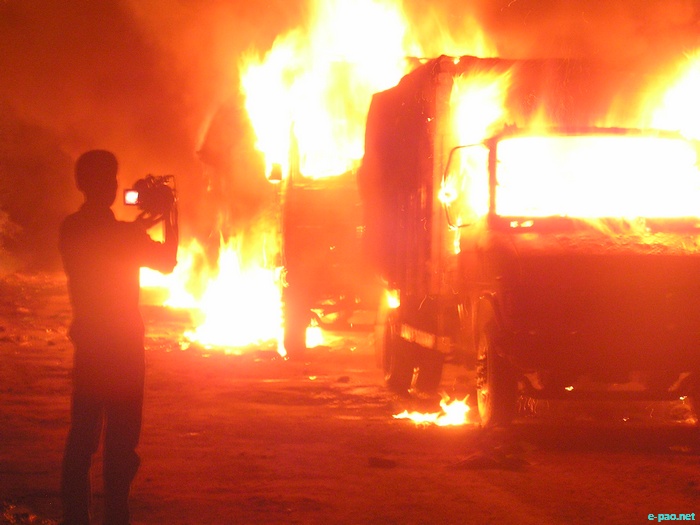Truck burnt at Keithelmanbi by Sadar Hills Band supporters :: September 10 2011