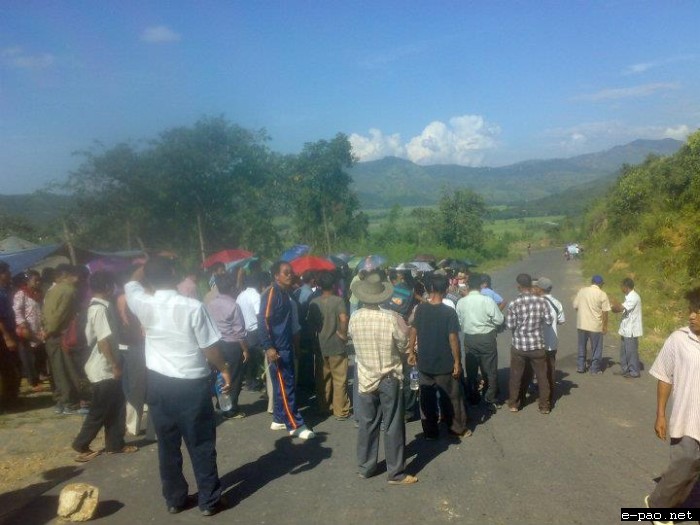 Protest of Chandel people along NH2 (formally NH39) near Pallel and Thamlapokpi
