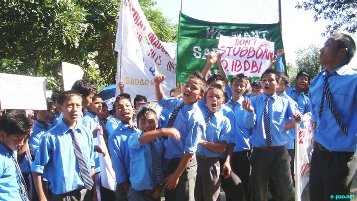 Students and Teachers Mass Rally at Kangpokpi  for Sadar Hills District creation :: October 14 2011
