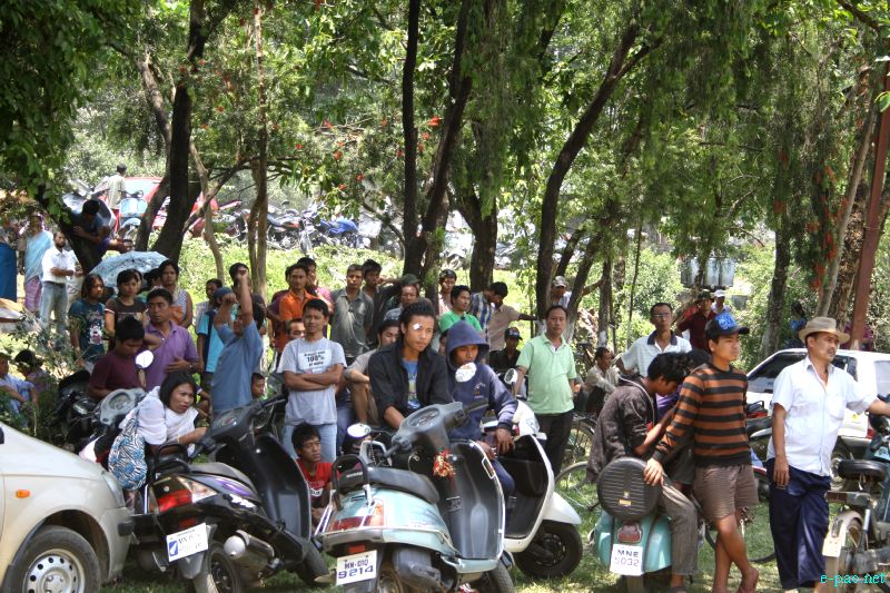 Tension grips at Khurai, Lamlong over Police Atrocities during 'Khurai Puthiba Lailamthokpa' :: May 10 2012