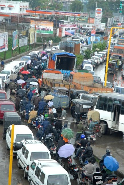 Petrol scarcity in Imphal City :: May 12 2010
