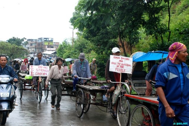 Rickshaw Driver Rally against the blockade of National Highway :: 29 May 2010