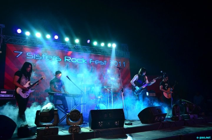 Dark Reign performing at 7 Sisters Rock Festival at Talkotara Stadium, Delhi :: 3rd December 2011