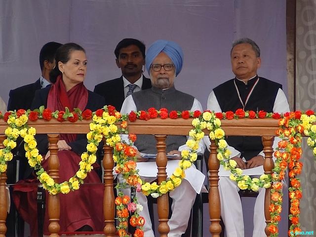 Prime Minister Dr Manmohan Singh and UPA Chairperson Sonia Gandhi visit Imphal :: 03 December 2011
