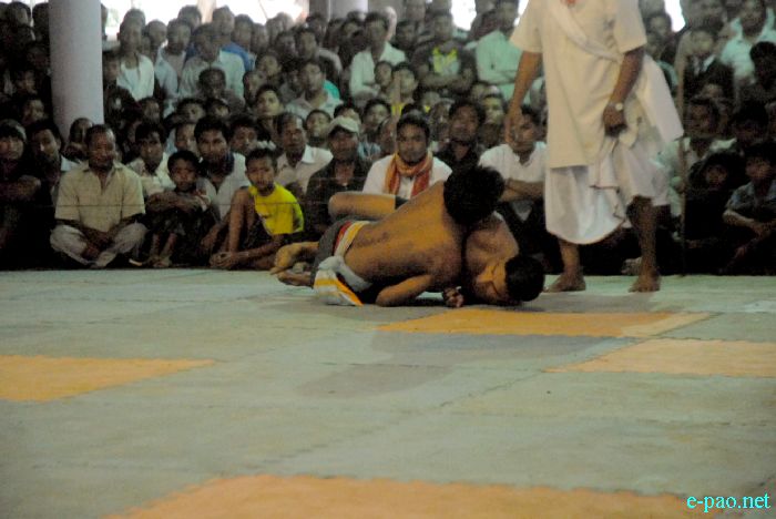Mukna tournament at Ibudhou Korouhanba Laibung, Moidangpok :: 24 May 2011