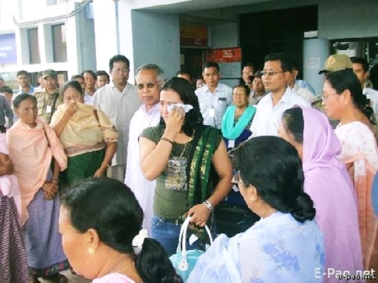Weightlifter Laishram Monika arrival at Tulihal Airport :: 17 August 2008
