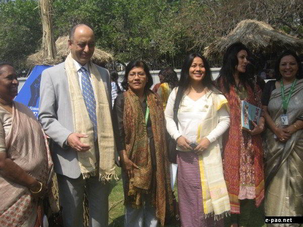 Mr Ajay Chibber, UNDP Head South Asia (second from left) and Ms Chavvi Rajawat, a smart woman sarpanch from Soda village Rajasthan (second from right) with Ms Binalakshmi Nepram(third from right)