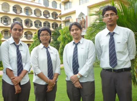 Shraddhanjoli Bhadra, Barasha Hiloidhari, Tavleen Kaur and Manas Pratim Mahanta on student exchange to USA.