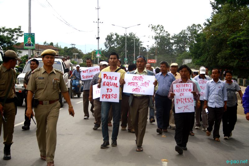 All Manipur Working Journalists Union Protest against bomb attack ::  12th Aug 2012