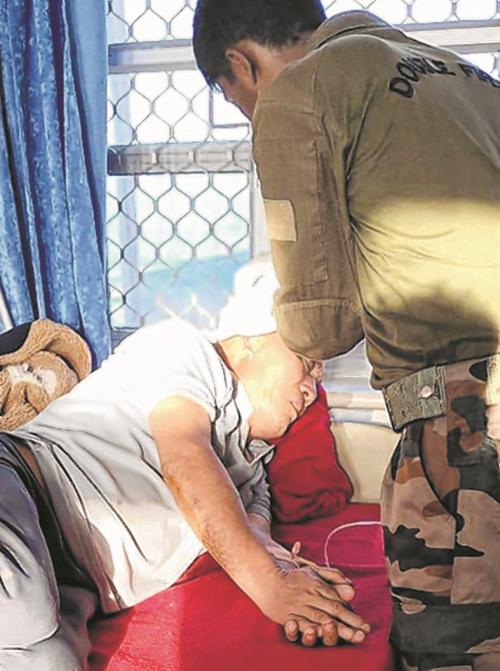 One killed, five hurt in clash at Chassad