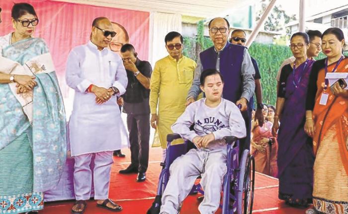 CM stresses on need for shared sense of identity