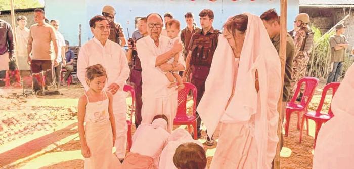 Chief Minister visits Sunurok massacre victims' families