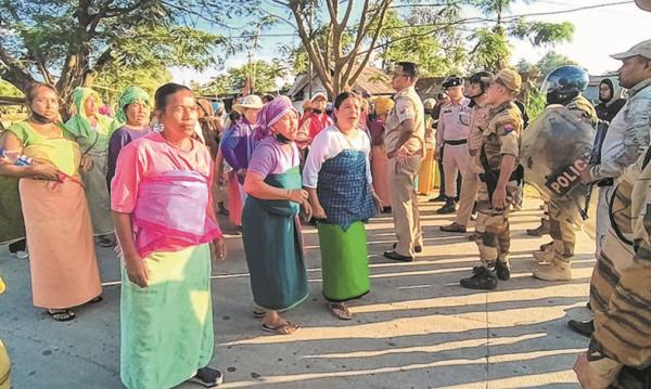 Six hurt in police action